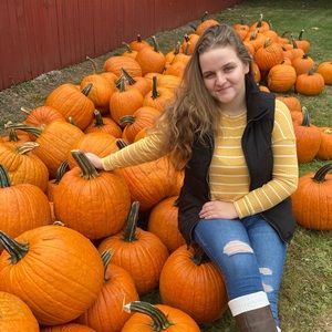 Meet your Posher, Claire